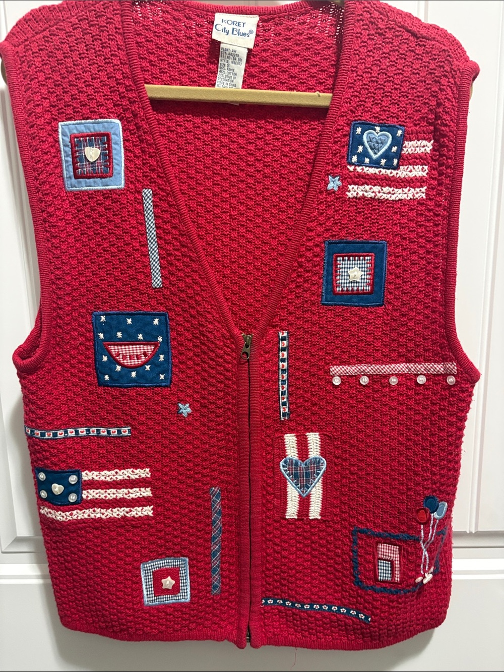 Vintage Koret City Blues S Red Patchwork Appliqué Knit Vest Whimsical